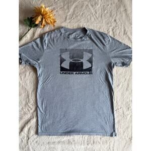 Under Armour Loose Fit T-shirt Size Medium
